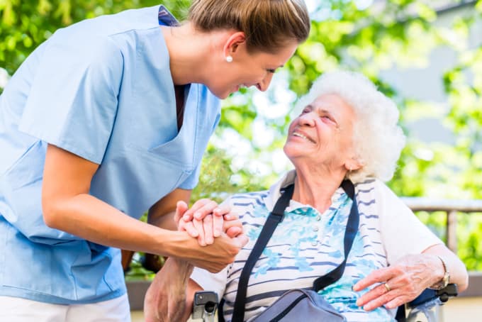 Tips for Seniors to Stay Warm During the Winter